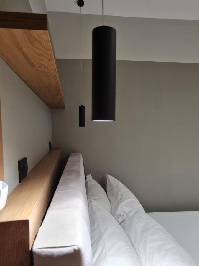 Tam Serviced Studio Apartment Myslym Shyri No1 تيرانا المظهر الخارجي الصورة