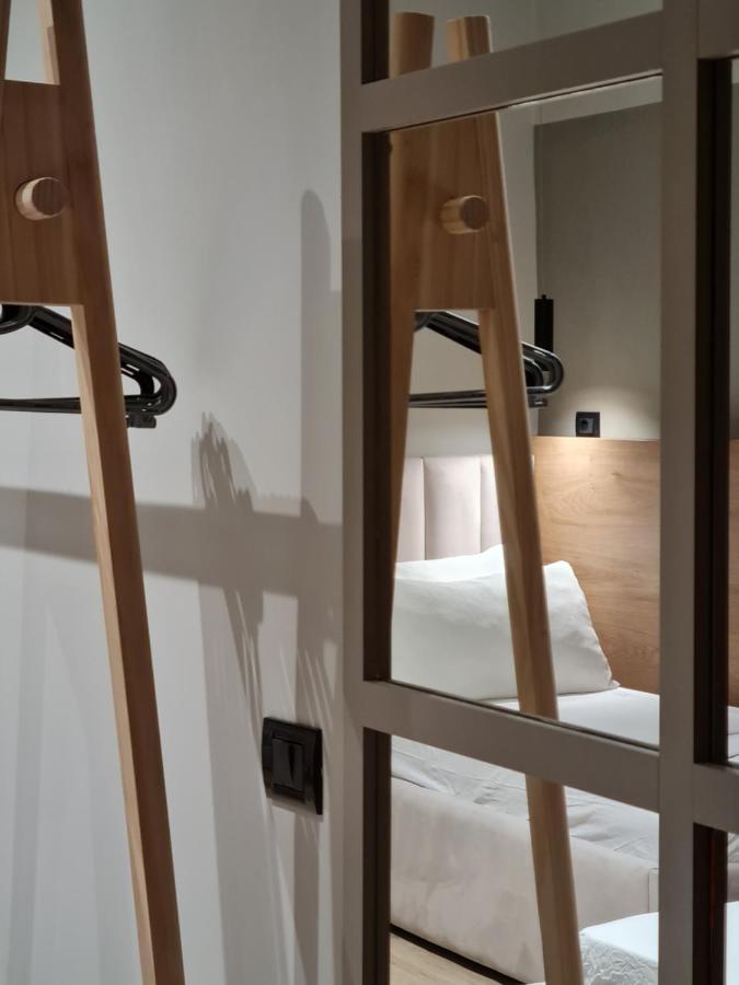 Tam Serviced Studio Apartment Myslym Shyri No1 تيرانا المظهر الخارجي الصورة